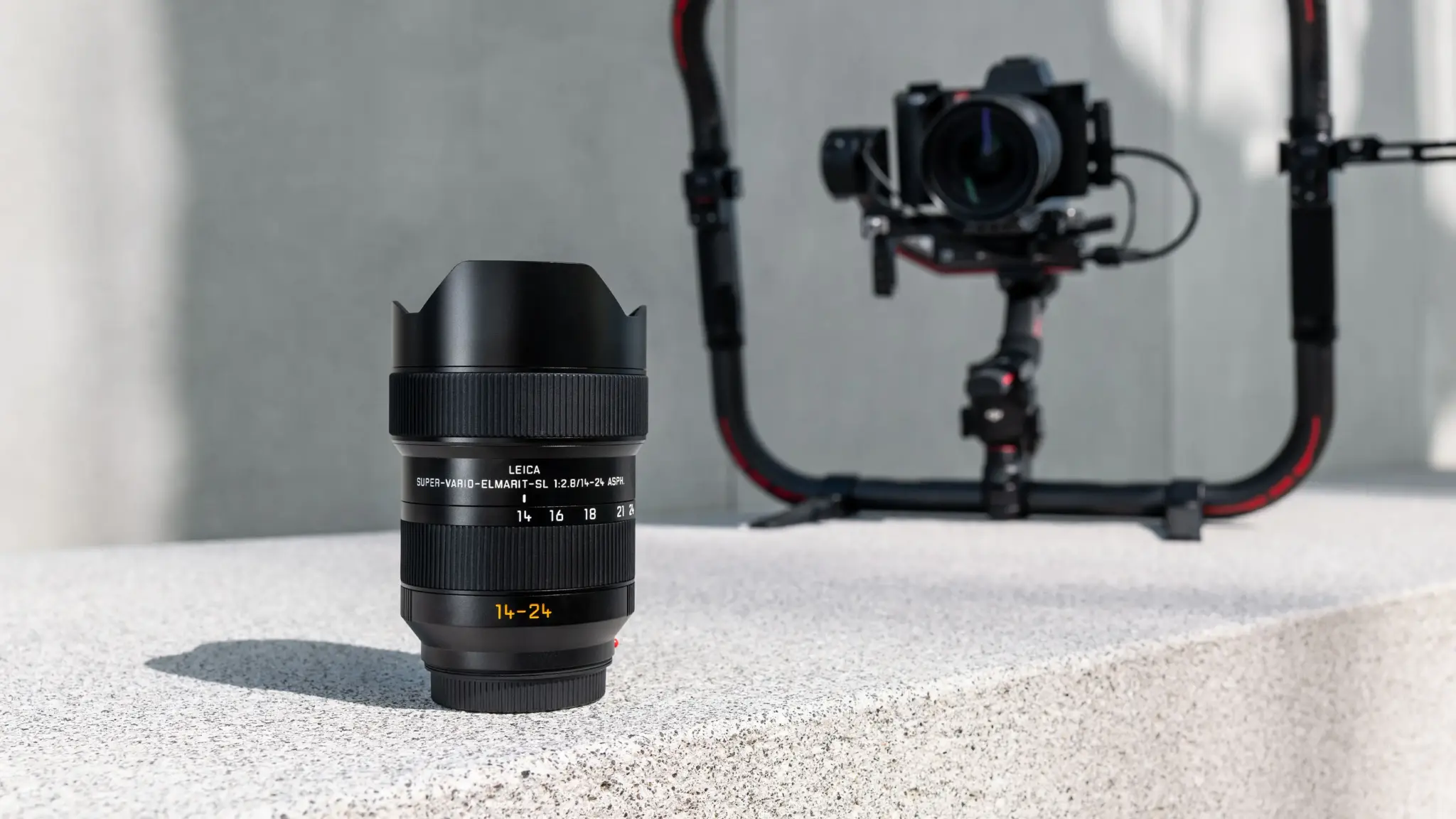 Leica Super Vario Elmarit Sl 14 24mm F 2 8 Asph Black Lens Leica Super Vario Elmarit Sl 14 24mm F 2 8 Asph Black Lens