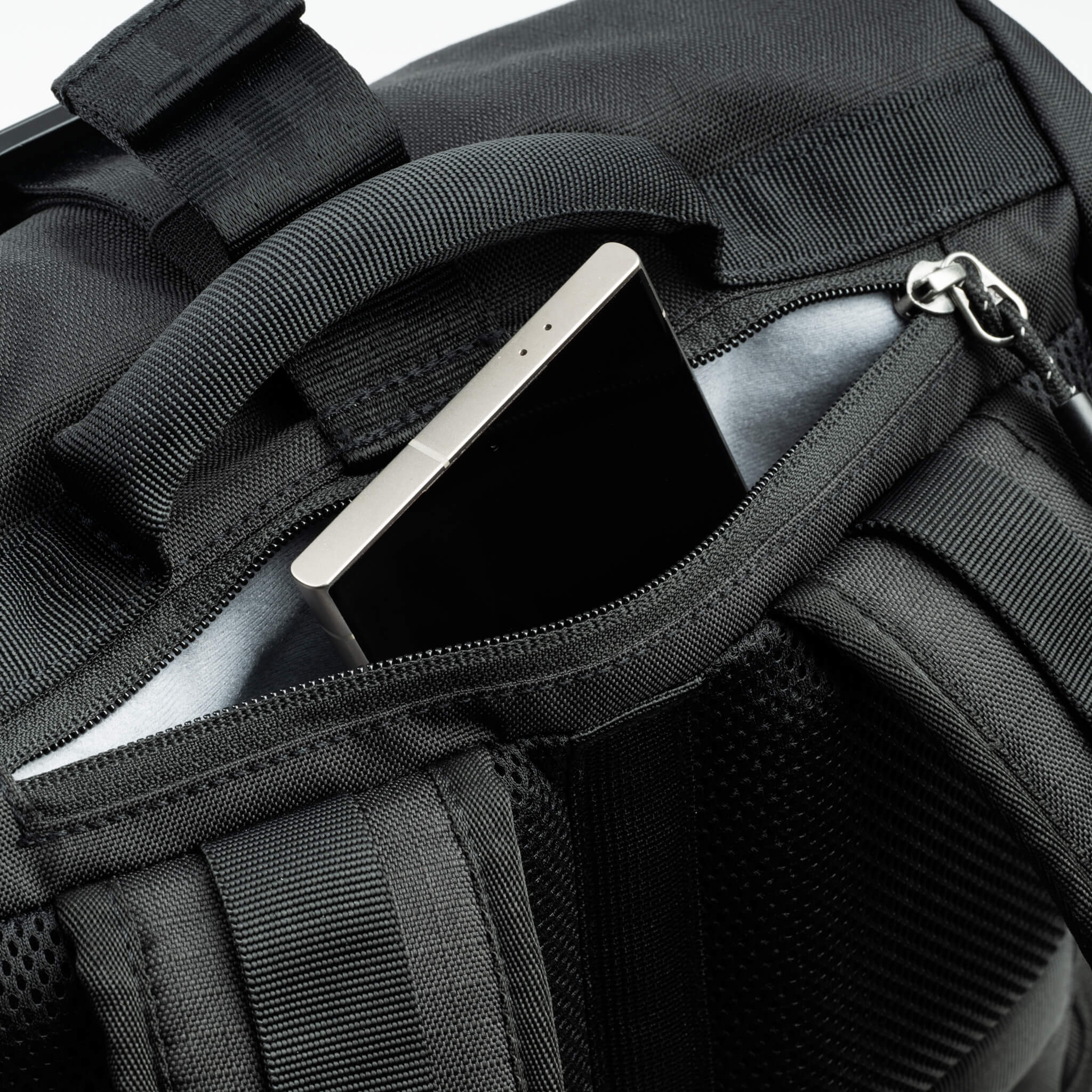 Think Tank Focuspoint Rolltop 22l Asphalt Black Backpack