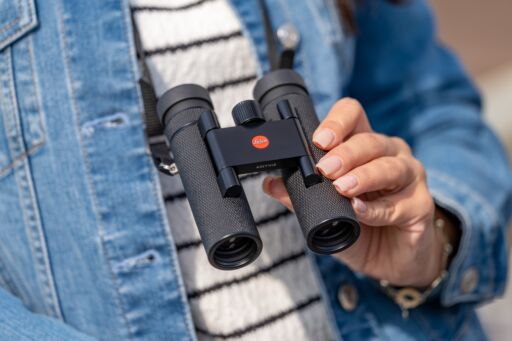 Leica Noctivid Compact 8x25 Black Leather Compact Binoculars Leica Noctivid Compact 8x25 Black Leather Compact Binoculars