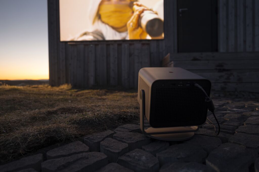 Leica Cine Compact 1 Mini Projector