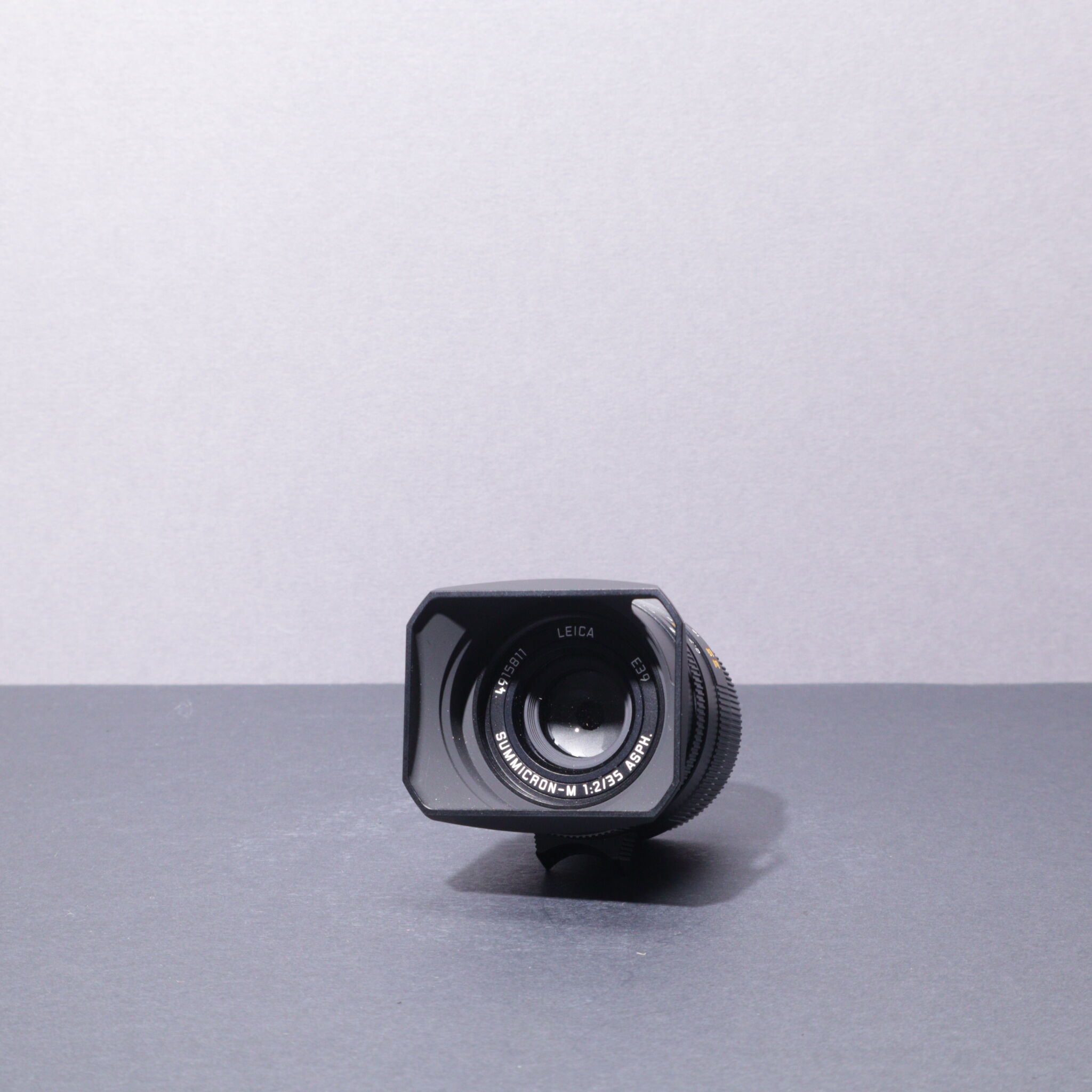 Summicron M 35mm F 2 Asph Black Lens V6 Demo Unit